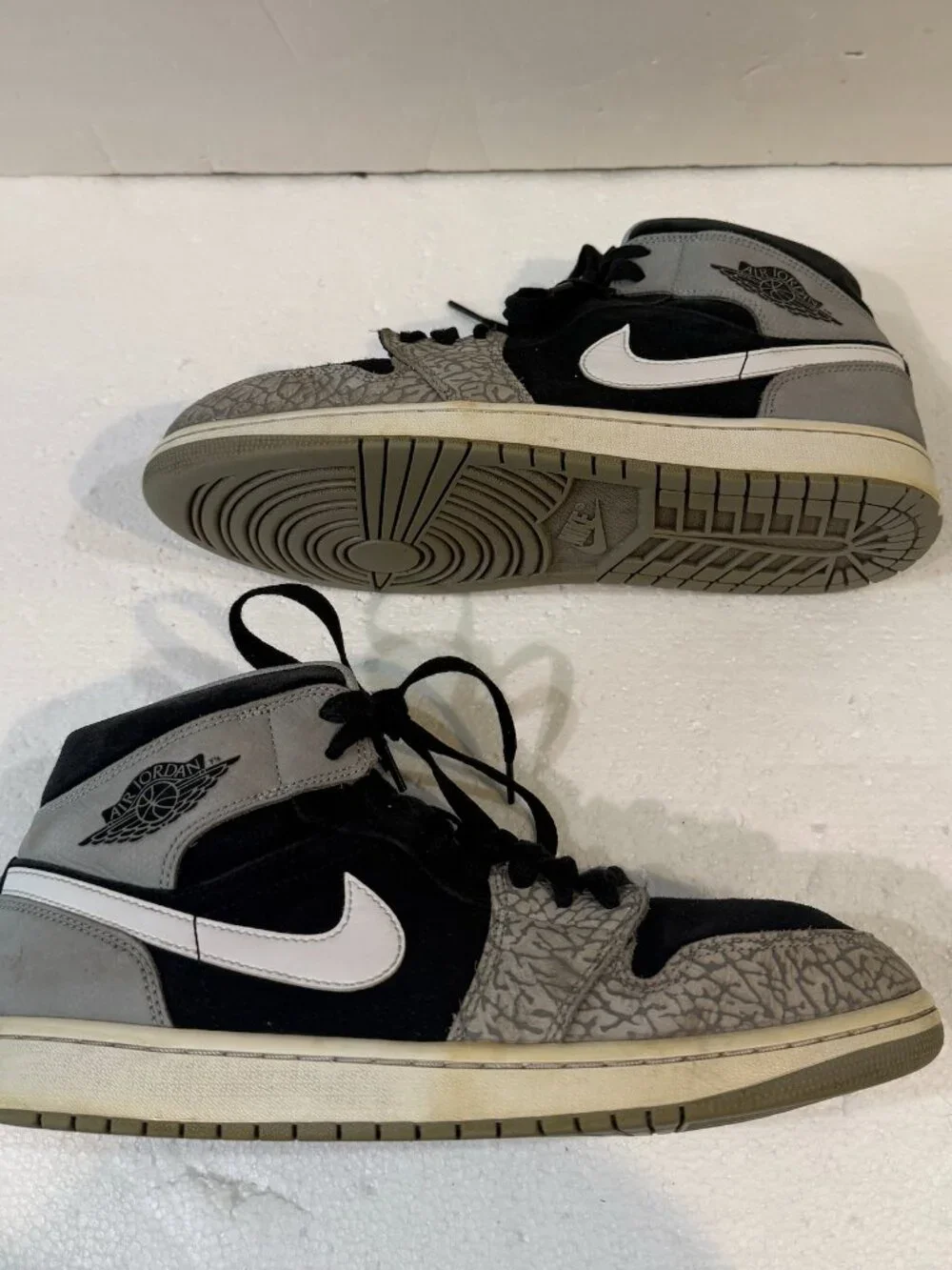 Nike Air Jordan 1 Retro Mid SE Elephant Print Toe Mens Size 10 Black DM1200-016